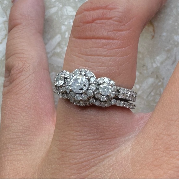 1tcw Diamond White Gold Halo Vintage Salt Pepper Ring Band Set - Picture 5 of 12